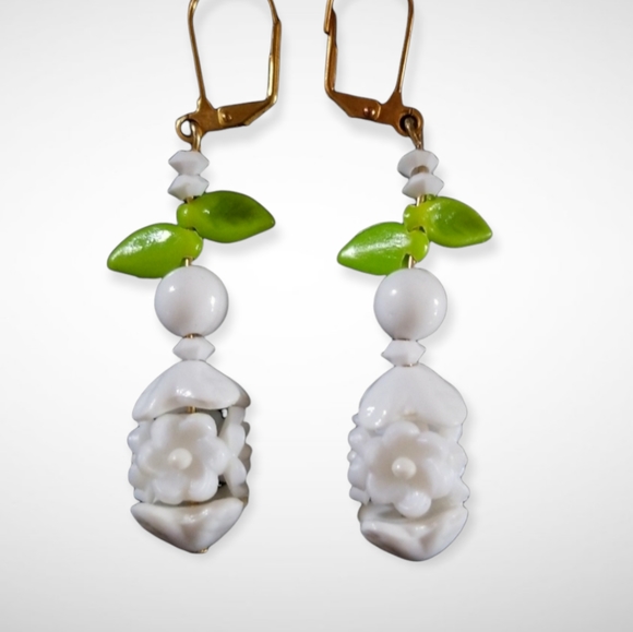 Vintage 1960s Mid Century Fruit Salad Floral Pierced Earrings - Picture 2 of 11